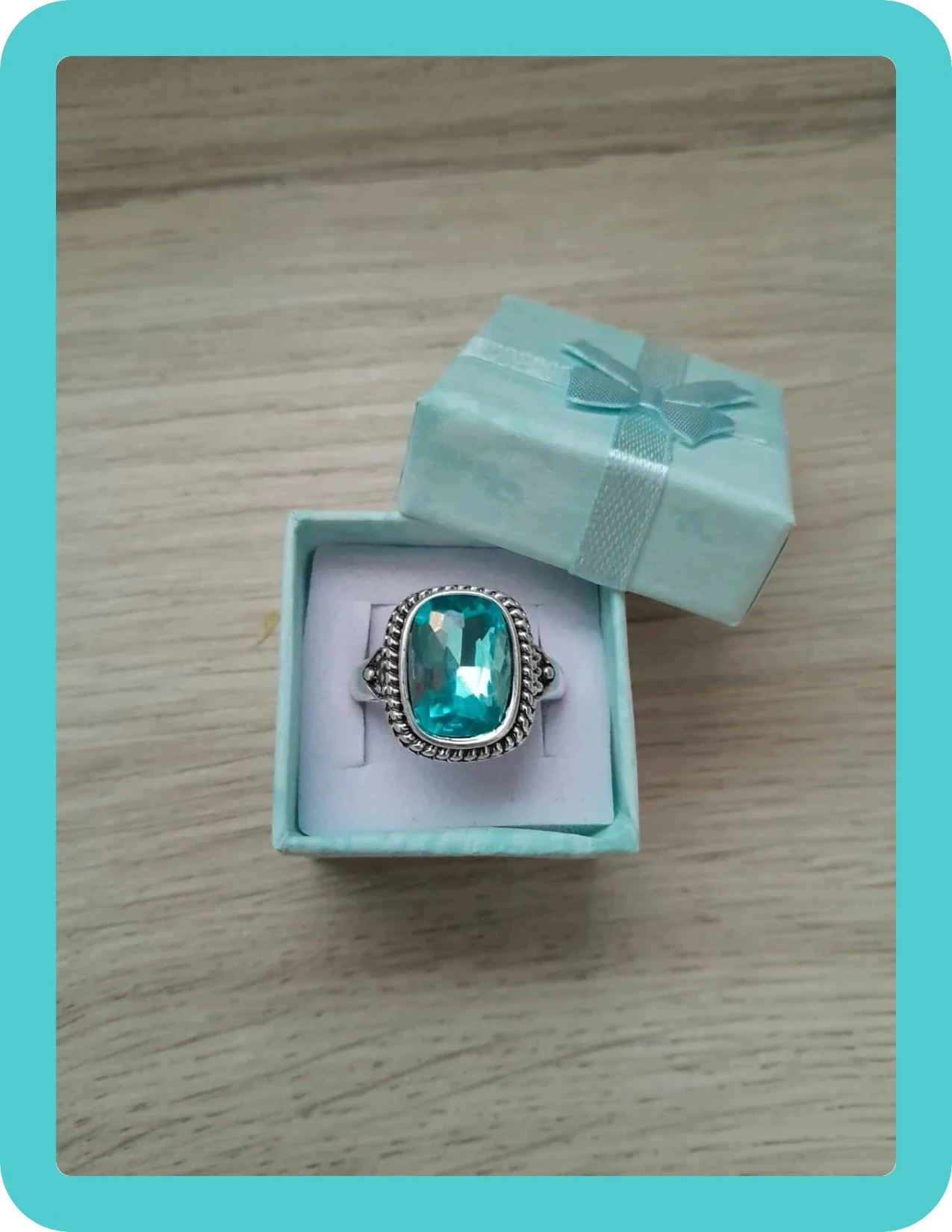 Bague style Vintage, rectangulaire, ciselée pierre couleur Bleue argenté vieilli taille 60